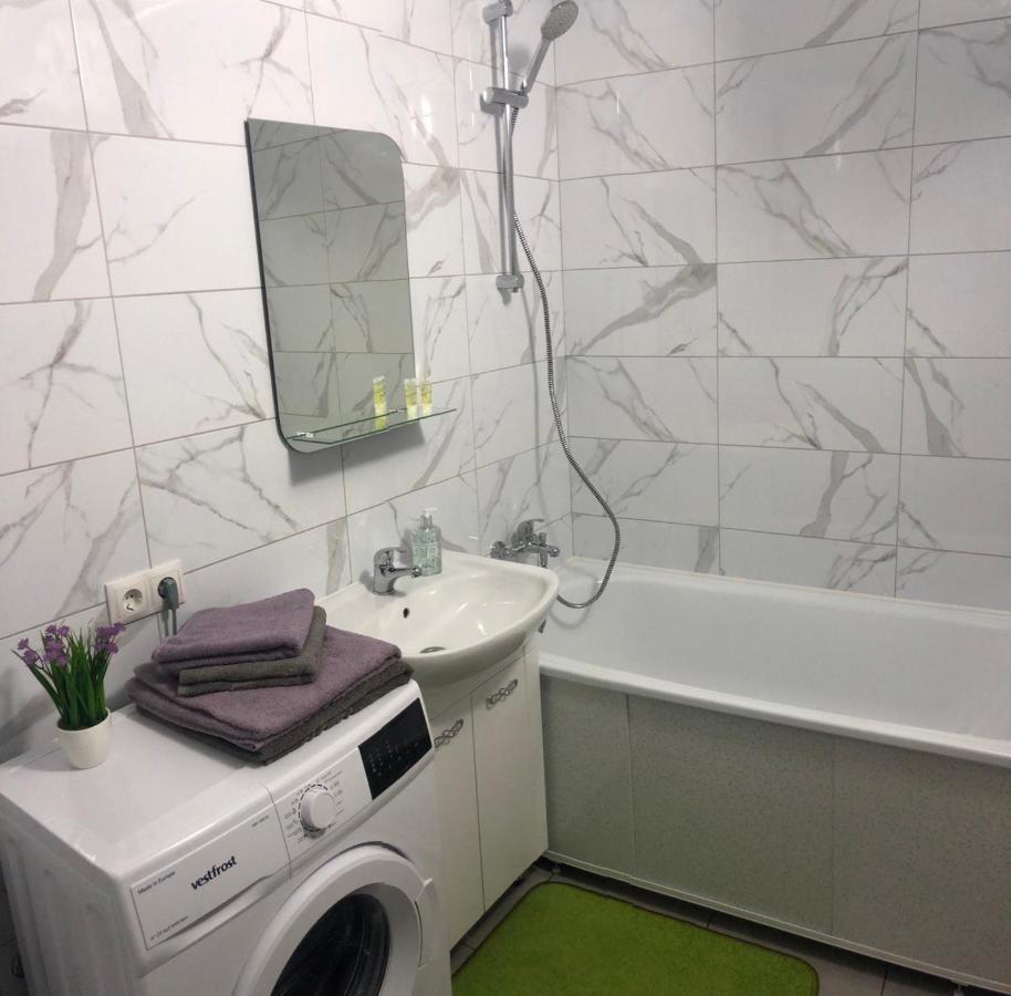 Stylish And Comfortable Apartment In The Center チェルカースィ エクステリア 写真